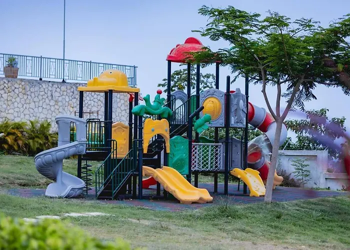 Pyramid Point Manor Ocho Rios