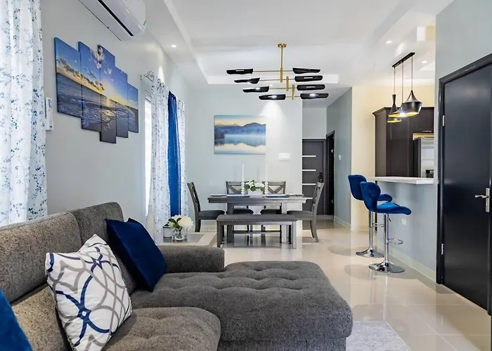 Pyramid Point Manor Villa